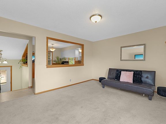 4th image of 846 Jonathan Dr
