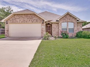 2101 Caroline Dr, Weatherford, TX 76087