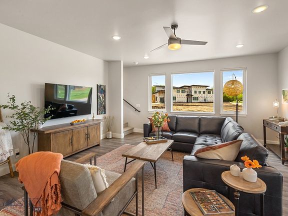 3rd image of 708 Circle F Trl Unit C