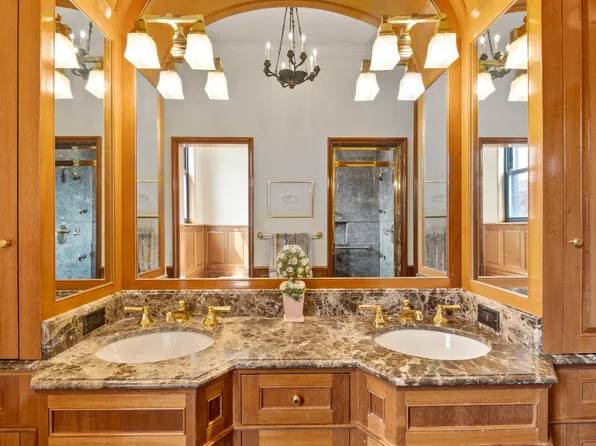 875 Park Avenue image 7 of 21