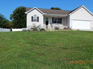 108 Bertha Ln, Jacksboro, TN 37757