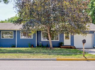 3329 Harcourt Dr, Ames, IA 50010