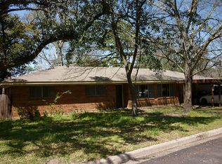 1820 20th St, Huntsville, TX 77340