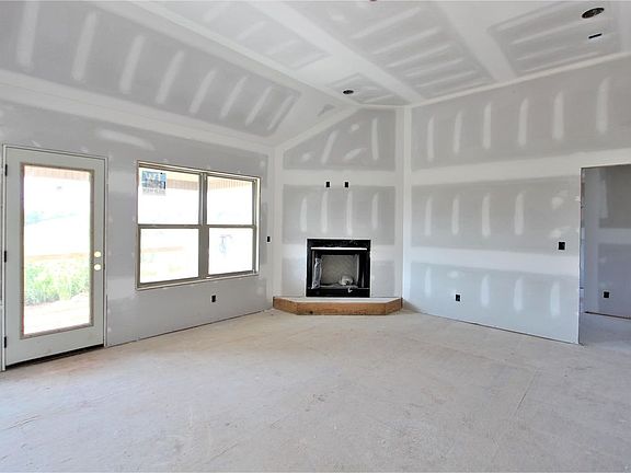 2nd image of 36 Ella Ln #36