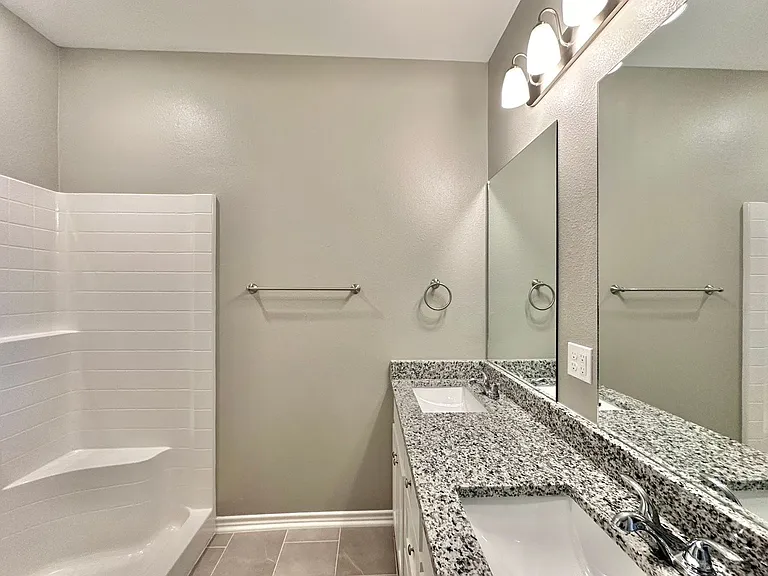 3 Bedroom 2.5 Bathroom Townhomes At Villa Rosa! Now Offering 1/2 Off First Full Months Rent! — Photo 25