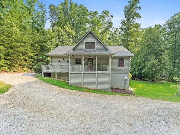 101 Circle Dr, Townville, SC 29689