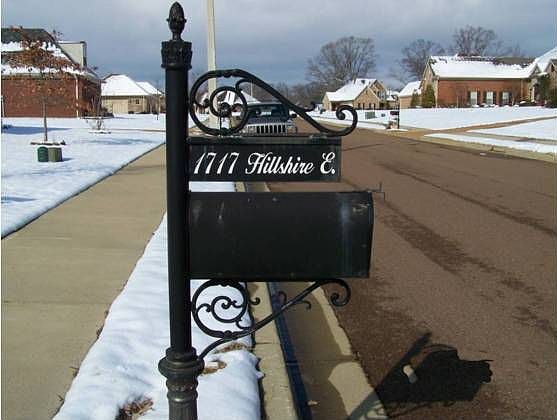 1st image of 1717 Hillshire E