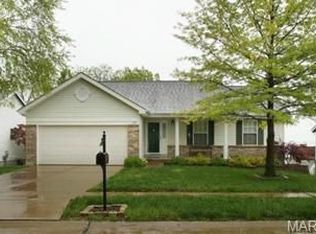 128 Hunters Green Ln, Eureka, MO
