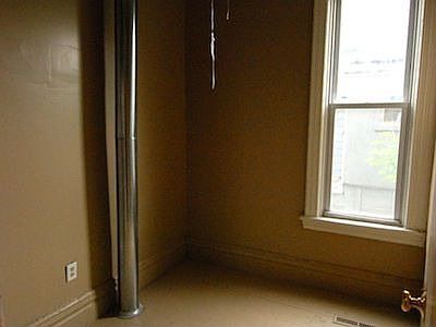 4th image of 419 Sherburne Ave