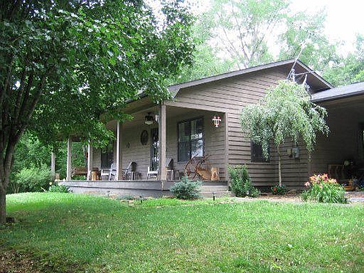2nd image of 122 Clear View Dr