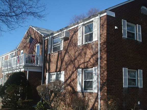 2nd image of 26033 74th Ave Fl 2
