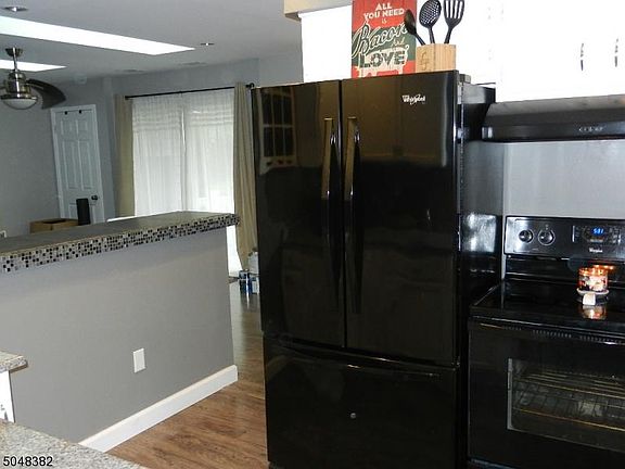 5th image of 298 Kingbird Ct