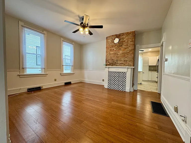 121 Chicago Ave — Photo 14