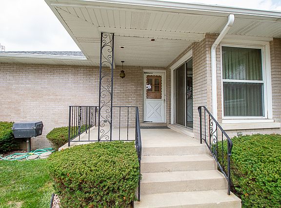 2nd image of 1626 Belleview Ave