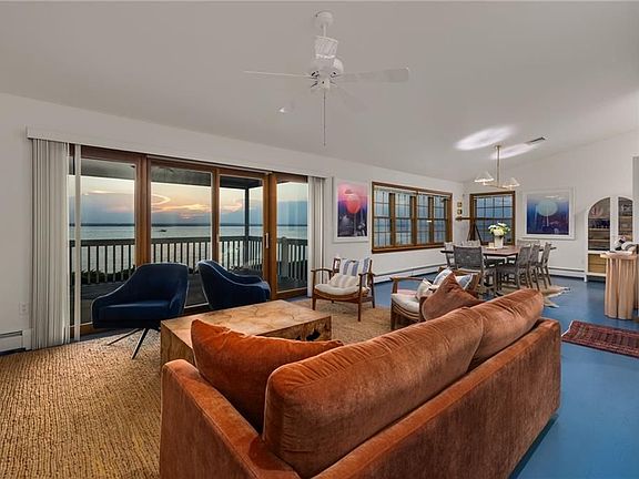 5th image of 585 Seaside Dr