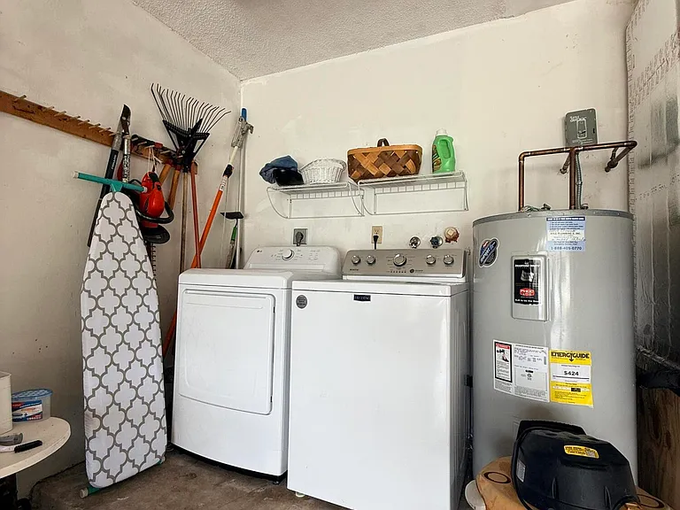 3509 NW 26th Ct — Photo 39