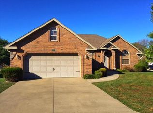 299 Park Cir, Sparta, MO 65753