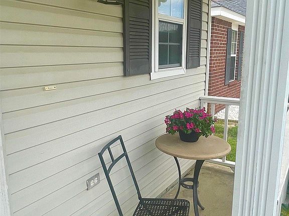 3rd image of 3015 Flintlock Dr