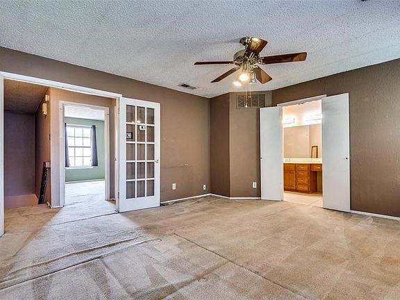 3rd image of 336 Melrose Dr APT 10B