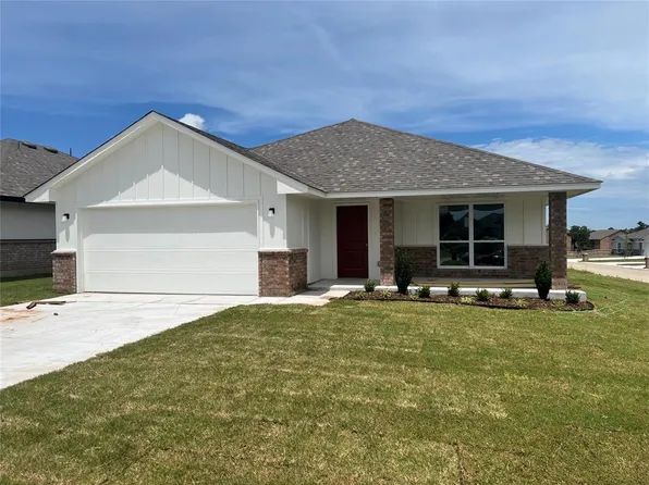 20769 Keystone Ln, Harrah, OK 73045