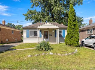 6043 N Vernon St, Dearborn Heights, MI