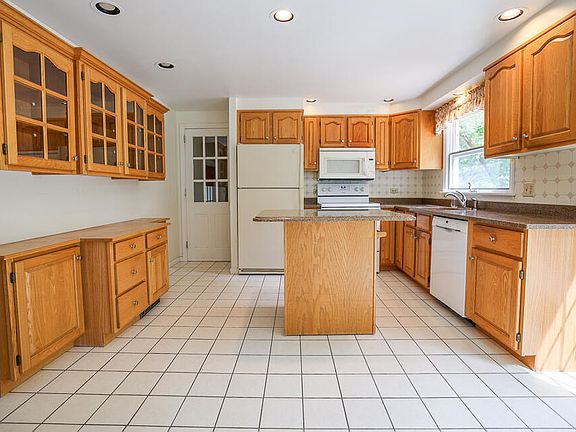 5th image of 27 Greenwood Terrace