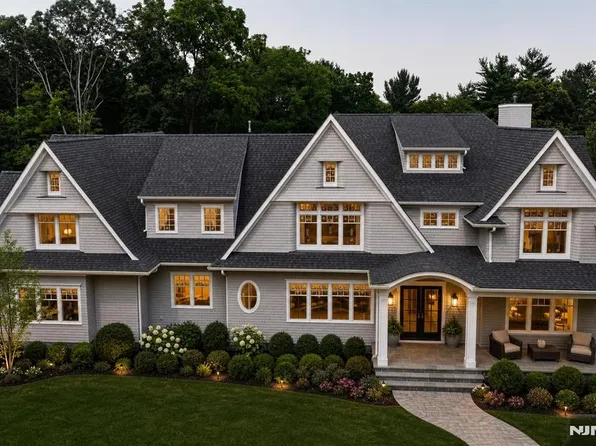 265 Terrace Rd, Franklin Lakes, NJ 07417