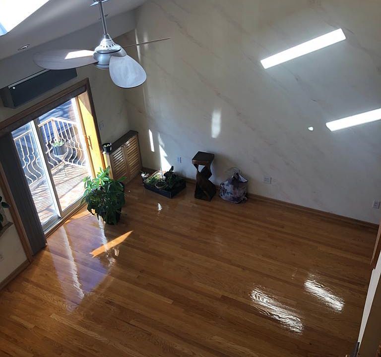 2nd image of 122 Bay 50 St #2