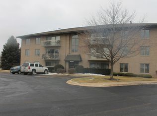 1056 Ashley Ct N APT 2C, Lockport, IL 60441
