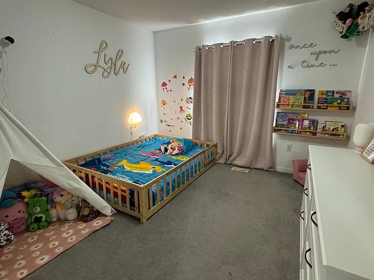 20 Courtney Cres — Photo 16
