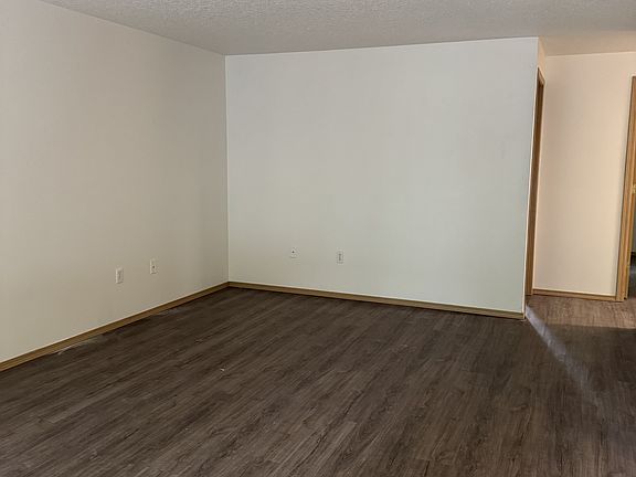 3rd image of 418 E 5th St
