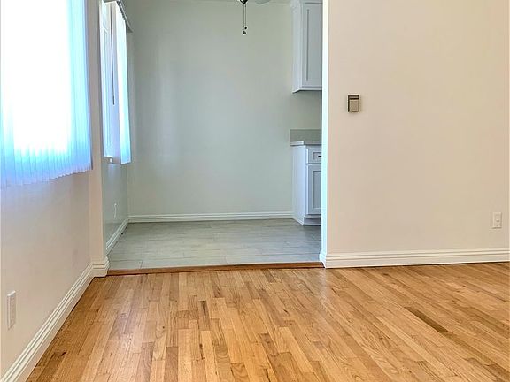 3rd image of 1643 Colby Ave #7
