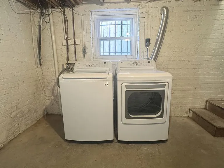 932 Westminster St NW — Photo 22