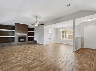 10011 Shell Rock Rd, La Porte, TX 77571
