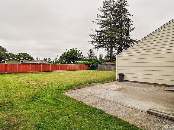 4th image of 9722 Forest Ave SW