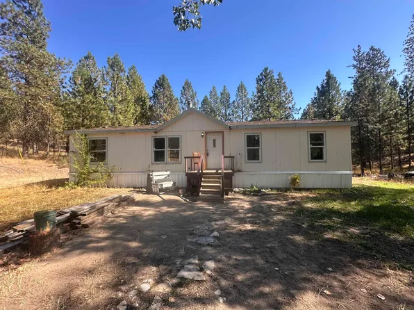 6442 Pascal Loop Rd, Fruitland, WA 99129