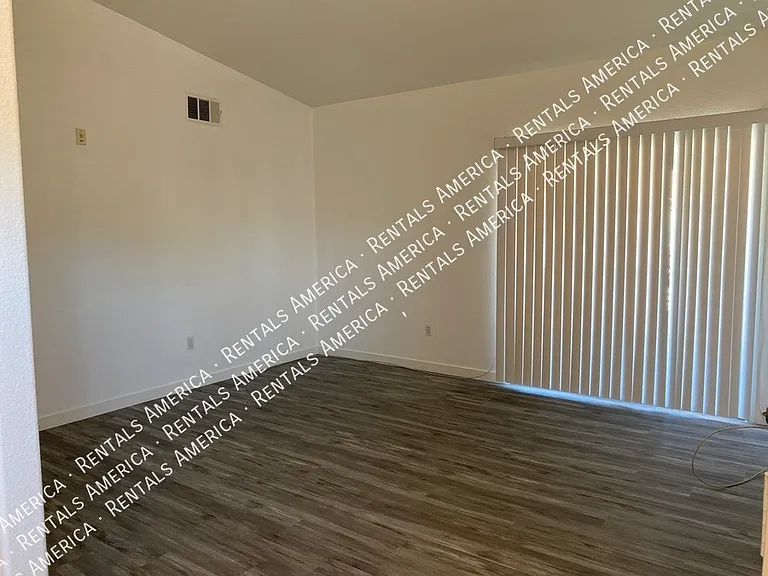 401 Amber Pine St #208 — Photo 2