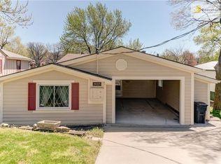 29325 W 152nd Ter, Gardner, KS 66030