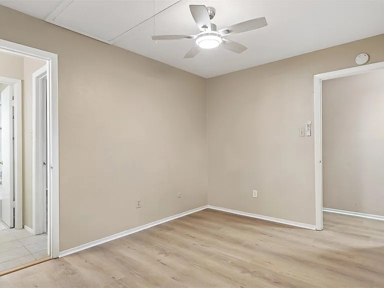 10810 Sugar Hill Dr #B — Photo 18