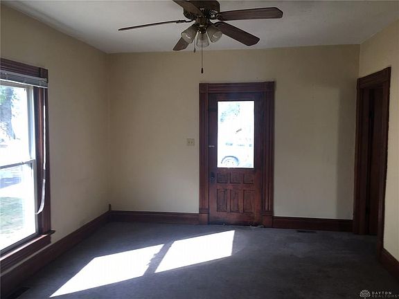 4th image of 322 S Main St