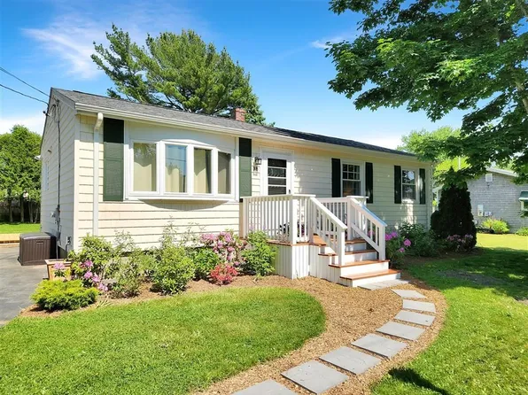 38 Tenley Ave, Dartmouth, MA 02747