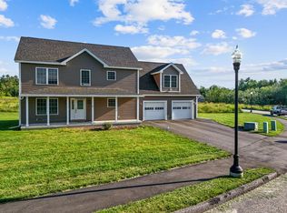 63 Fieldstone Dr, Augusta, ME 04330