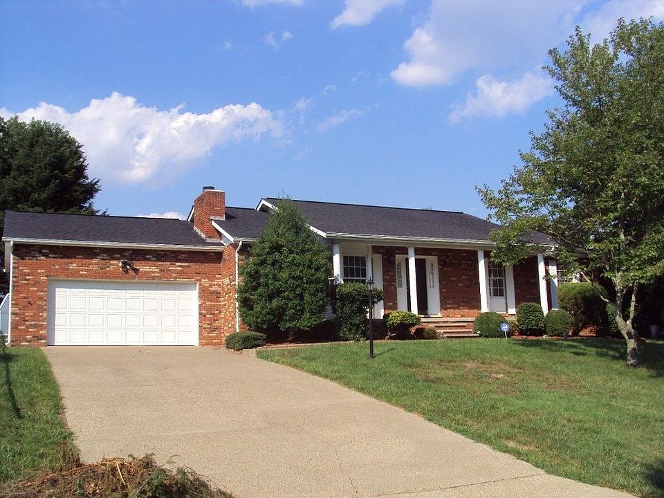 For Sale: 2227 CIRCLE DRIVE, MILTON, WV 25541