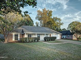 146 Oak Gln, Pearl, MS 39208