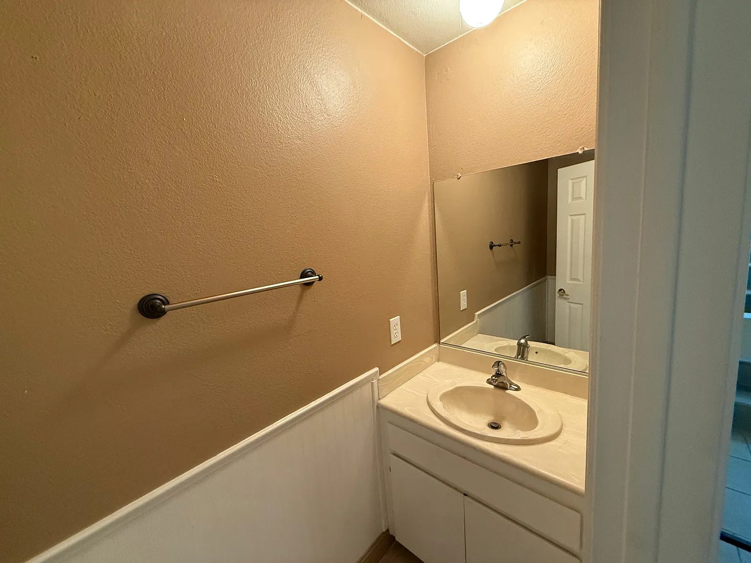 1723 E Flora St — Photo 4