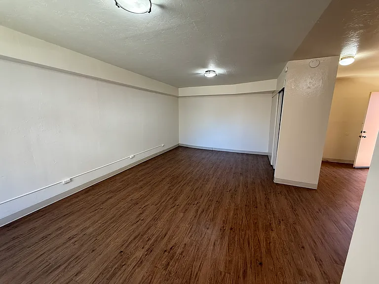 220 Juniper St #19 — Photo 8