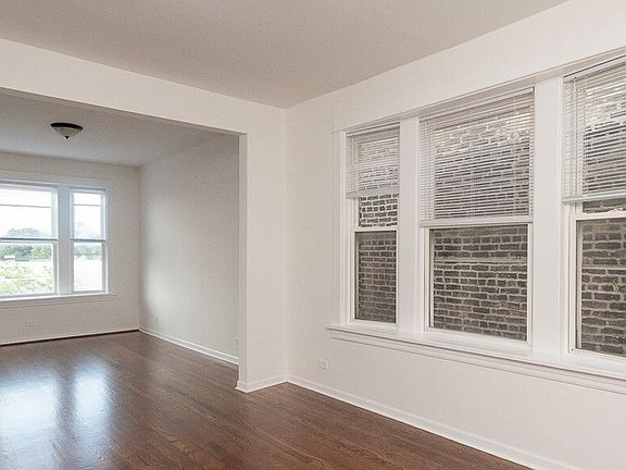2nd image of 3935 W Fullerton Ave