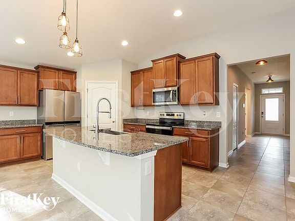5th image of 3106 Little Kern Ln