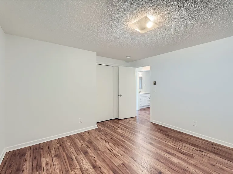 10708 Stone Ave — Photo 6