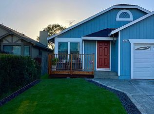 7455 Maureen Ln, Rohnert Park, CA 94928